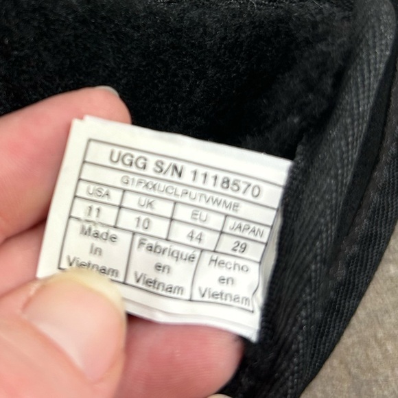 NEW UGG Neumel Snapback Black Boots - Picture 4 of 9